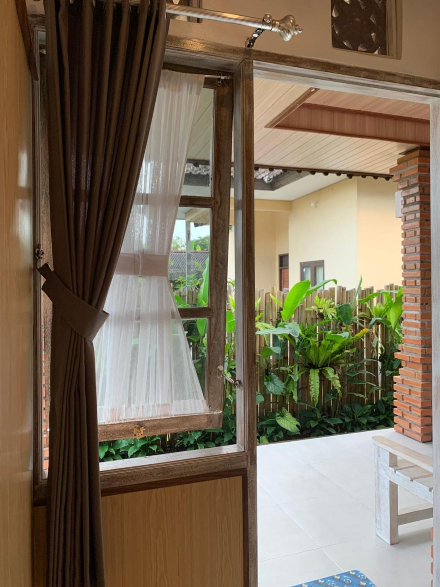Ambara Guest House Tampaksiring ภายนอก รูปภาพ